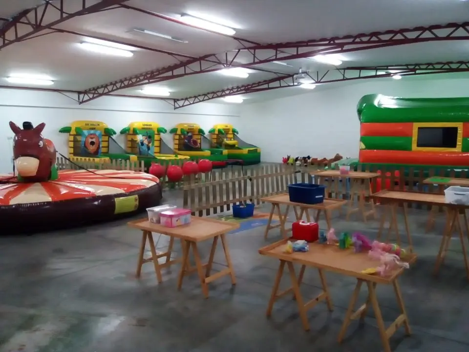 Feestzaal Funkoffers klaar voor feest
